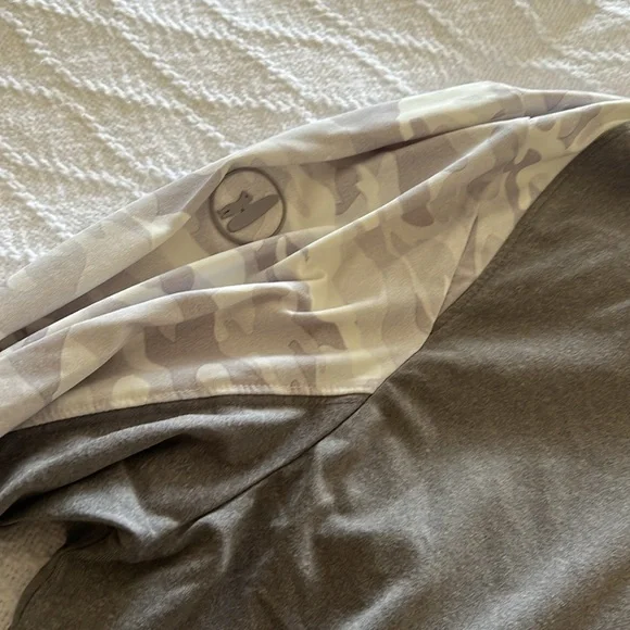 Johnnie O pullover - Picture 3 of 5